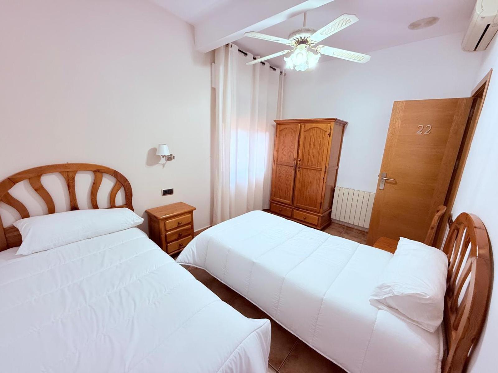 Hostal Castilla Mocejon Exterior photo