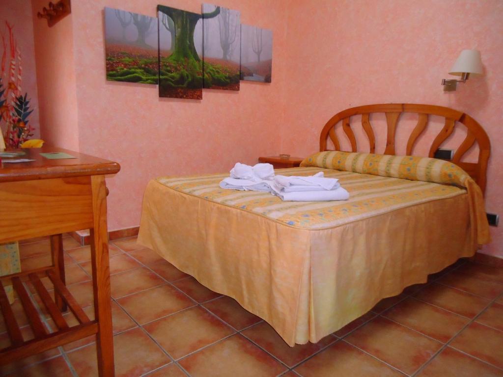 Hostal Castilla Mocejon Exterior photo